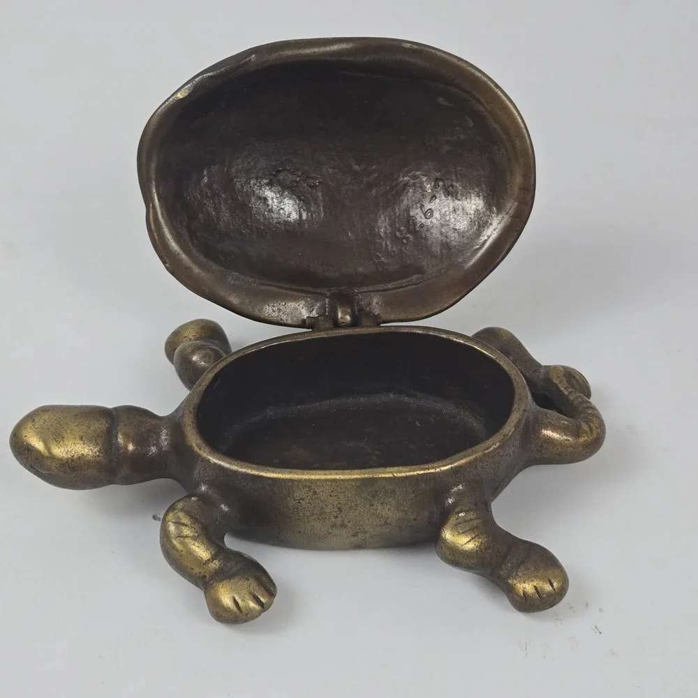 Antique Solid Brass Turtle Tortoise Hinged Trinket Box Etched Shell Patina 4.5